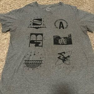 Men’s Nike shirt